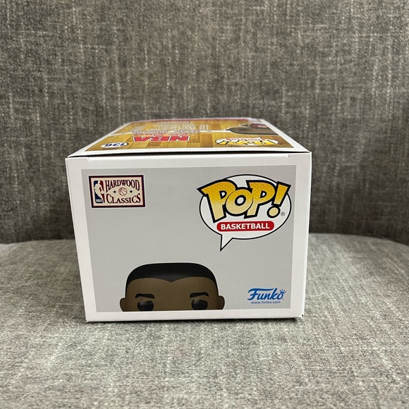 NBA All-Stars Magic Johnson 2022 TargetCon Exclusive Funko. Pop - Picture 5 of 6